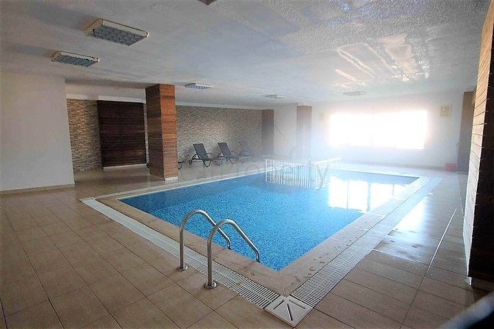 مع تراس - شقة غرفتين وصالة - مفروشة - ضمن مجمع قريب من البحر - في افسلار / الانيا 