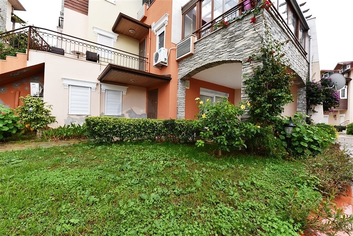 مع تراس - شقة غرفتين وصالة - مفروشة - ضمن مجمع قريب من البحر - في افسلار / الانيا 