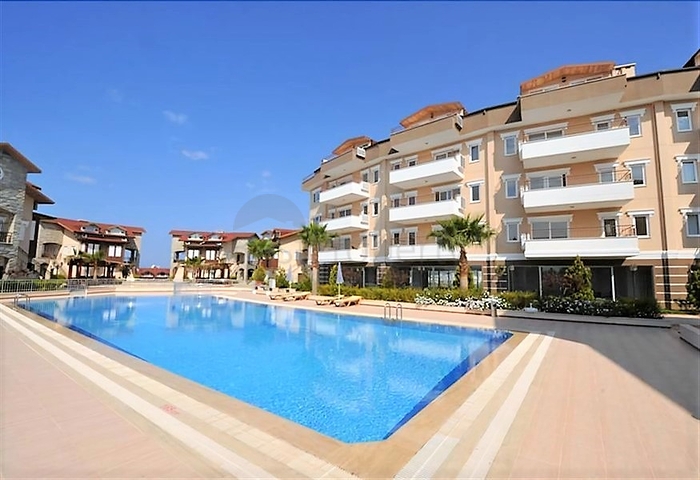 مع تراس - شقة غرفتين وصالة - مفروشة - ضمن مجمع قريب من البحر - في افسلار / الانيا 