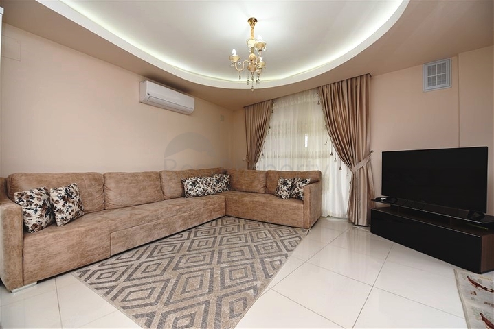 مع تراس - شقة غرفتين وصالة - مفروشة - ضمن مجمع قريب من البحر - في افسلار / الانيا 