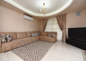 مع تراس - شقة غرفتين وصالة - مفروشة - ضمن مجمع قريب من البحر - في افسلار / الانيا 