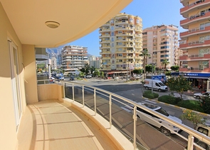 اطلالة بحر - شقة غرفتين وصالة - مفروشة - ضمن منطقة حيوية - في مهموتلار / الانيا 