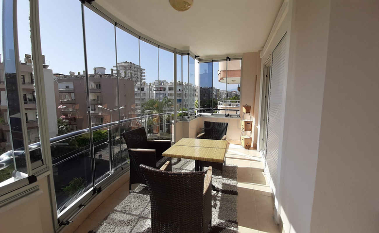 على مسافة 100 م من البحر - شقة غرفتين وصالة -ضمن مجمع سكني -في مهموتلار / الانيا 