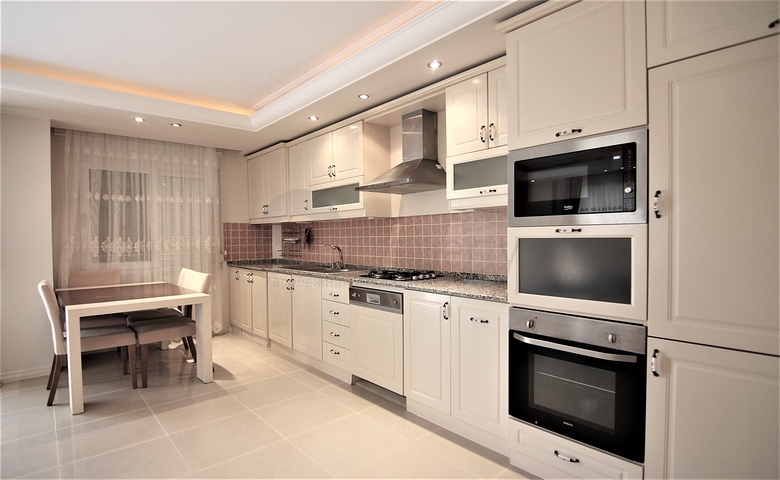 على مسافة 100 م من البحر - شقة غرفتين وصالة -ضمن مجمع سكني -في مهموتلار / الانيا 