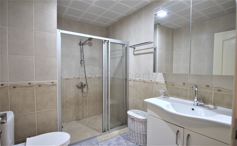 على مسافة 100 م من البحر - شقة غرفتين وصالة -ضمن مجمع سكني -في مهموتلار / الانيا 