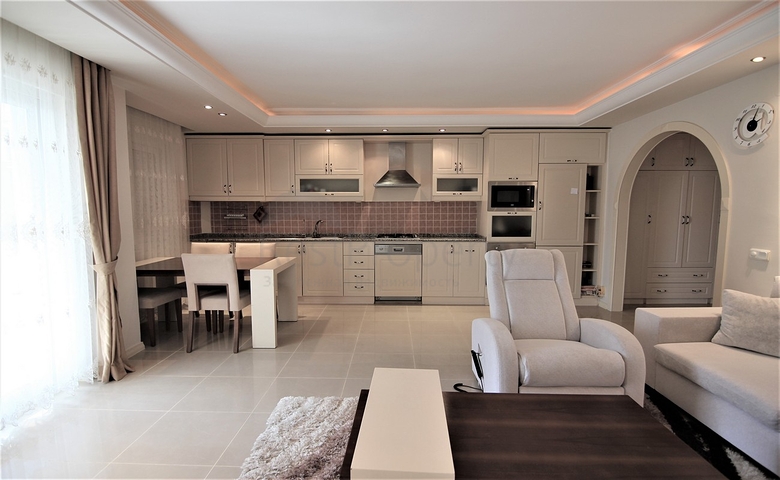 على مسافة 100 م من البحر - شقة غرفتين وصالة -ضمن مجمع سكني -في مهموتلار / الانيا 