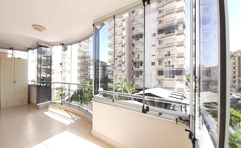 على مسافة 100 م من البحر - شقة غرفتين وصالة -ضمن مجمع سكني -في مهموتلار / الانيا 