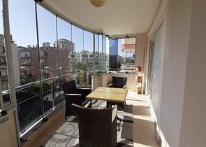 على مسافة 100 م من البحر - شقة غرفتين وصالة -ضمن مجمع سكني -في مهموتلار / الانيا 