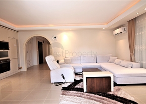 على مسافة 100 م من البحر - شقة غرفتين وصالة -ضمن مجمع سكني -في مهموتلار / الانيا 