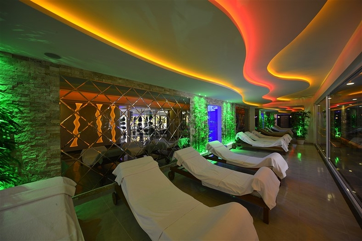 مجمع بخدمات 5 نجوم - شقة غرفتين وصالة - في مهموتلار / الانيا 