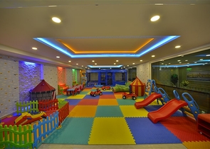 مجمع بخدمات 5 نجوم - شقة غرفتين وصالة - في مهموتلار / الانيا 