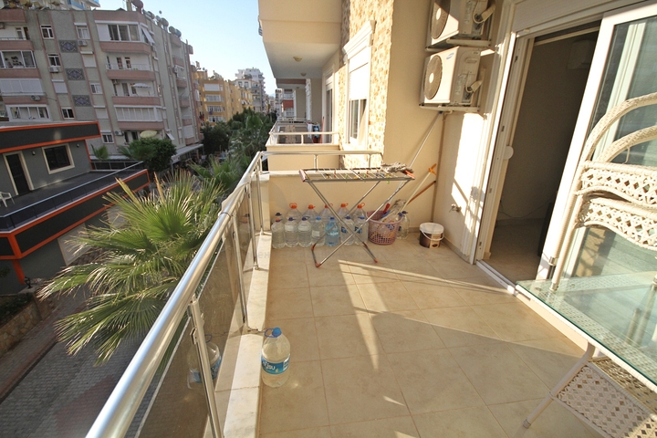 قريبة من البحر والاسواق- شقة غرفة وصالة - مفروشة - في مهموتلار / الانيا 