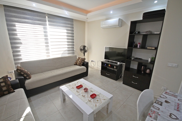 قريبة من البحر والاسواق- شقة غرفة وصالة - مفروشة - في مهموتلار / الانيا 