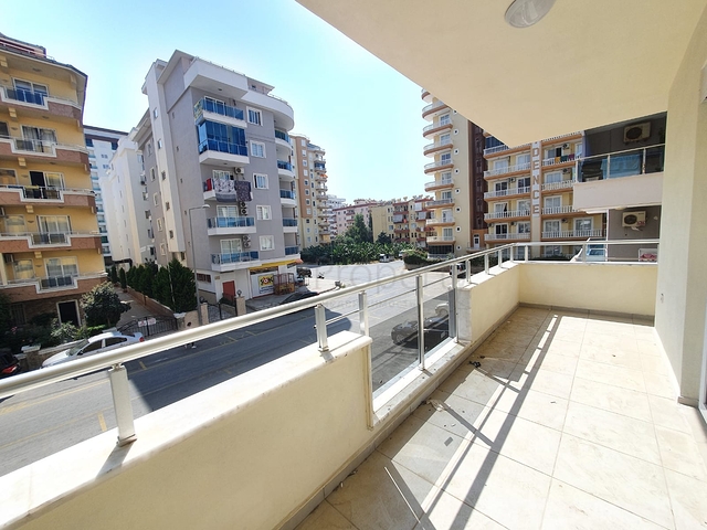 ضمن بناء جديد - شقة غرفة وصالة - واسعة - قريبة من البحر - في مهموتلار / الانيا 