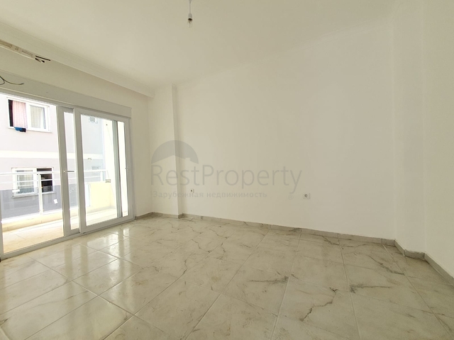 ضمن بناء جديد - شقة غرفة وصالة - واسعة - قريبة من البحر - في مهموتلار / الانيا 