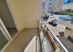 ضمن بناء جديد - شقة غرفة وصالة - واسعة - قريبة من البحر - في مهموتلار / الانيا 