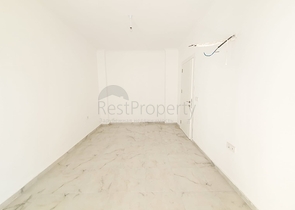 ضمن بناء جديد - شقة غرفة وصالة - واسعة - قريبة من البحر - في مهموتلار / الانيا 