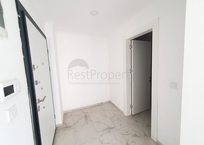 ضمن بناء جديد - شقة غرفة وصالة - واسعة - قريبة من البحر - في مهموتلار / الانيا 