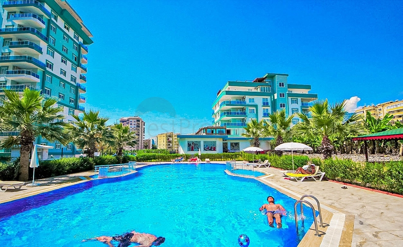 ضمن مجمع سكني عائلي - شقة غرفة وصالة -في مهموتلار / الانيا 