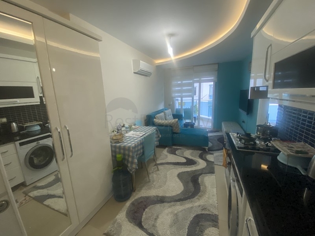 ضمن مجمع سكني عائلي - شقة غرفة وصالة -في مهموتلار / الانيا 