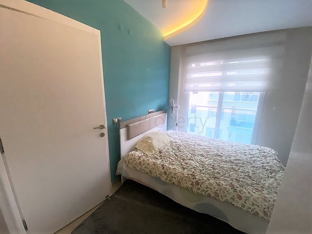 ضمن مجمع سكني عائلي - شقة غرفة وصالة -في مهموتلار / الانيا 