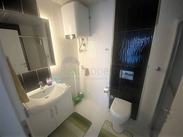 ضمن مجمع سكني عائلي - شقة غرفة وصالة -في مهموتلار / الانيا 