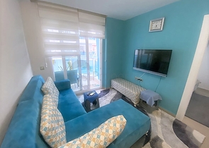 ضمن مجمع سكني عائلي - شقة غرفة وصالة -في مهموتلار / الانيا 