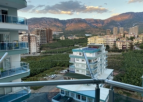 ضمن مجمع سكني عائلي - شقة غرفة وصالة -في مهموتلار / الانيا 