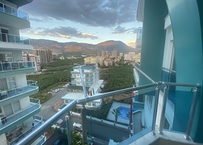 ضمن مجمع سكني عائلي - شقة غرفة وصالة -في مهموتلار / الانيا 