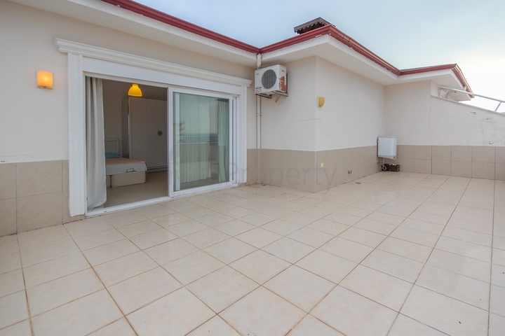 تراس واسع - دوبلكس غرفتين وصالة - مفروشة -في مهموتلار / الانيا 