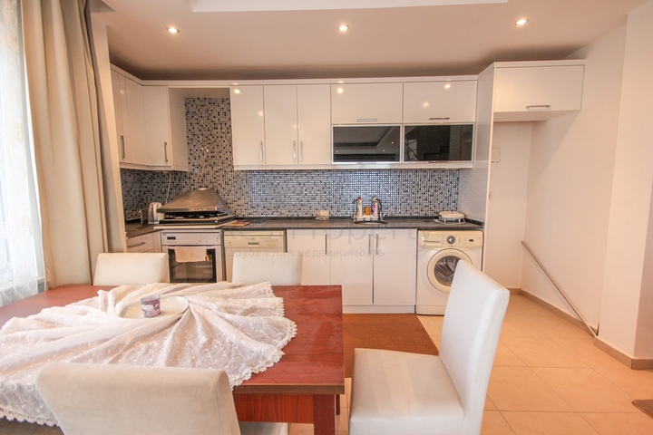 تراس واسع - دوبلكس غرفتين وصالة - مفروشة -في مهموتلار / الانيا 