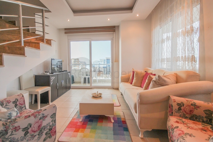 تراس واسع - دوبلكس غرفتين وصالة - مفروشة -في مهموتلار / الانيا 