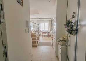 تراس واسع - دوبلكس غرفتين وصالة - مفروشة -في مهموتلار / الانيا 