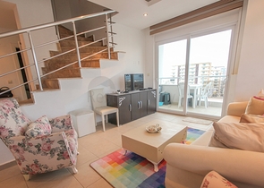 تراس واسع - دوبلكس غرفتين وصالة - مفروشة -في مهموتلار / الانيا 