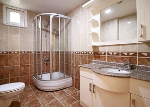 شقة مؤثثة - من تصميم غرفتين وصالة - في مهموتلار / الانيا 