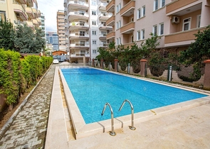 شقة غرفة وصالة - قريبة من البازار - في مهموتلار / الانيا 