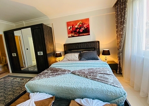 شقة مؤثثة - تصميم غرفتين وصالة - في منطقة مهموتلار الحيوية / مدينة الانيا 