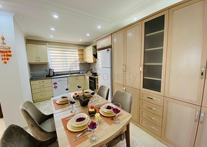 شقة مؤثثة - تصميم غرفتين وصالة - في منطقة مهموتلار الحيوية / مدينة الانيا 