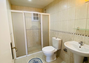 شقة مؤثثة - تصميم غرفتين وصالة - في منطقة مهموتلار الحيوية / مدينة الانيا 