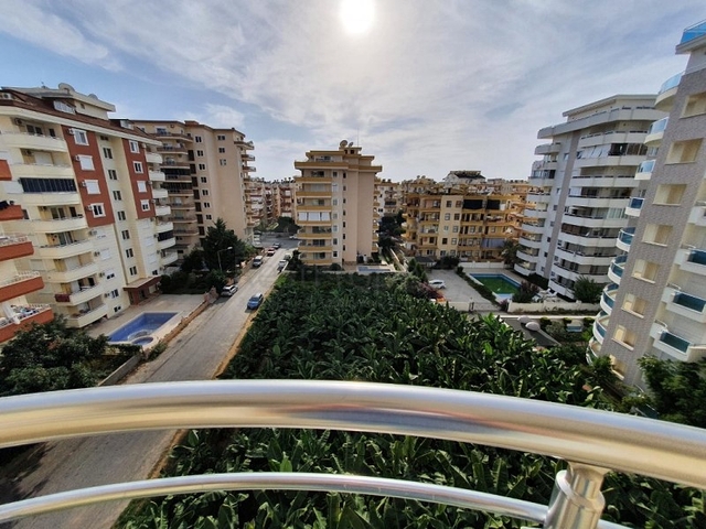 شقة 2 غرفة وصالة - قريب من الخدمات - في مهموتلار / الانيا 