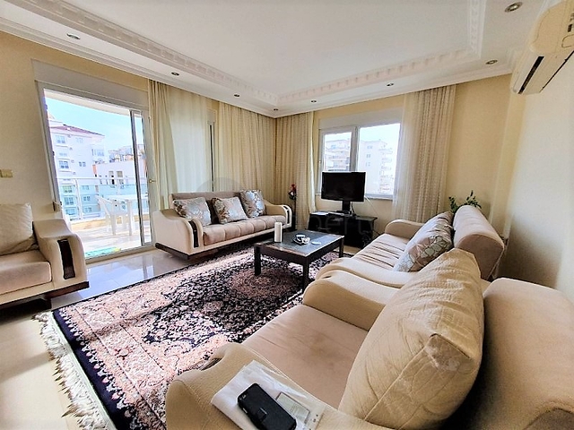 شقة 2 غرفة وصالة - قريب من الخدمات - في مهموتلار / الانيا 