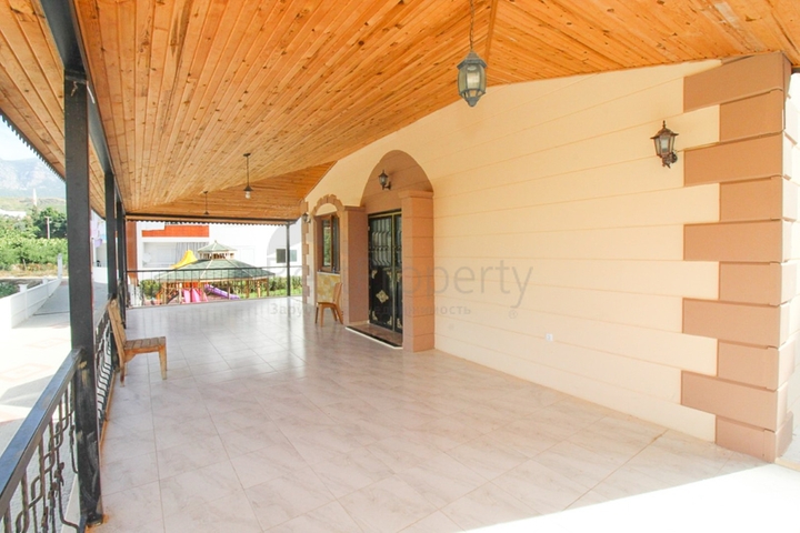 بسعر اقتصادي - شقة غرفة وصالة مع بالكون مغلق - مؤثثة -ضمن مجمع في مهموتلار / الانيا 