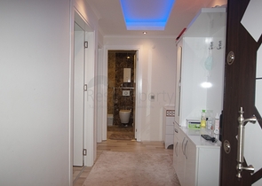 شقة انيقة - تصميم غرفتين وصالة - مع الاثاث - في مهموتلار / الانيا 