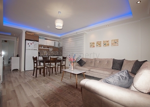 شقة انيقة - تصميم غرفتين وصالة - مع الاثاث - في مهموتلار / الانيا 