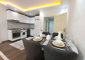 اثاث جديد - شقة غرفة وصالة - قريبة من البحر والاسواق -في مهموتلار / الانيا 