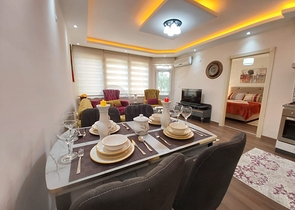 اثاث جديد - شقة غرفة وصالة - قريبة من البحر والاسواق -في مهموتلار / الانيا 