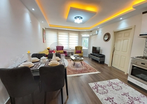 اثاث جديد - شقة غرفة وصالة - قريبة من البحر والاسواق -في مهموتلار / الانيا 