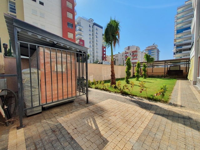 ضمن مجمع سكني حديث -شقة غرفتين وصالة مفروشة - في مهموتلار / الانيا 