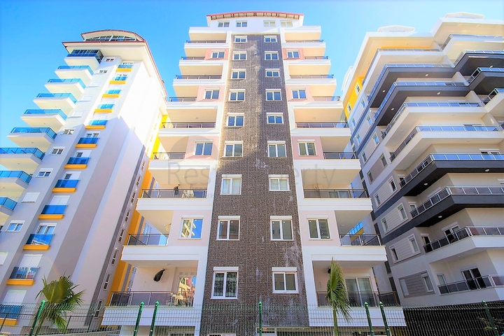 شقة 3 غرف وصالة - ضمن مجمع سكني عائلي جديد -في مهموتلار / الانيا 