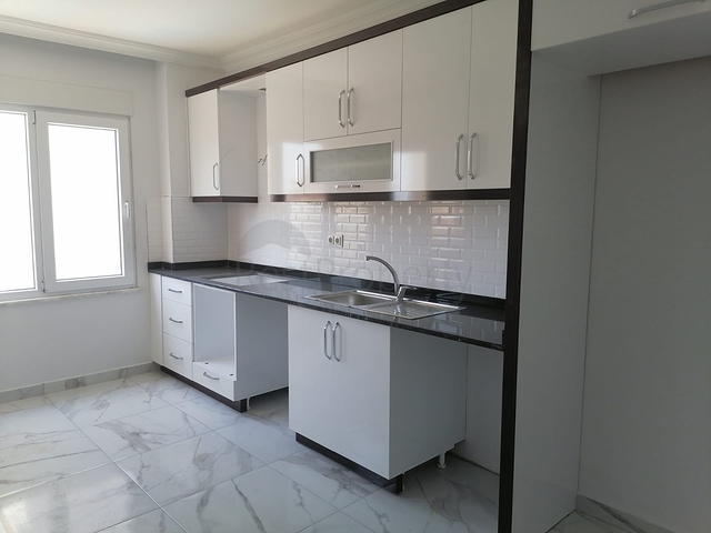 شقة 3 غرف وصالة - ضمن مجمع سكني عائلي جديد -في مهموتلار / الانيا 